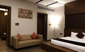 D Wayfarer Inn Resort